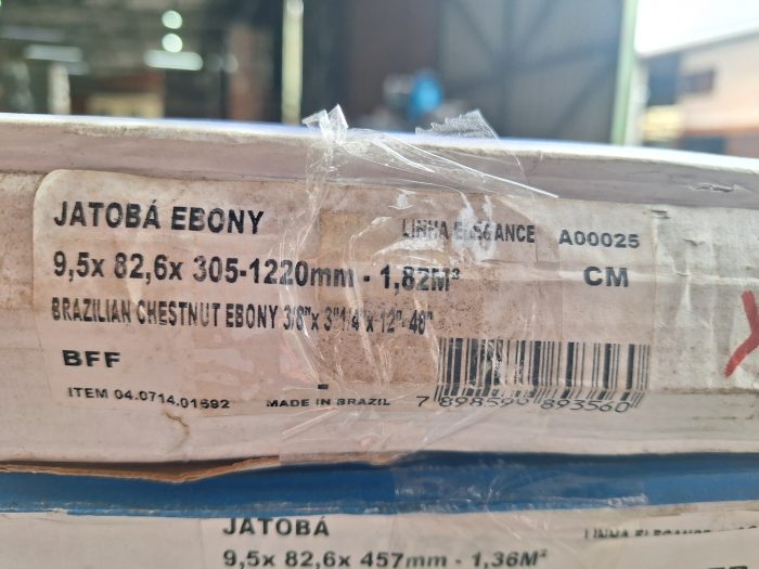 Caixa Piso Jatobá Ebony 9,5x82,6x305-1220mm 1,82m2 Linha Elegance